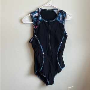 NWT Mingnos Black and Blue Women's Sleeveless One Piece Bathing Suit
